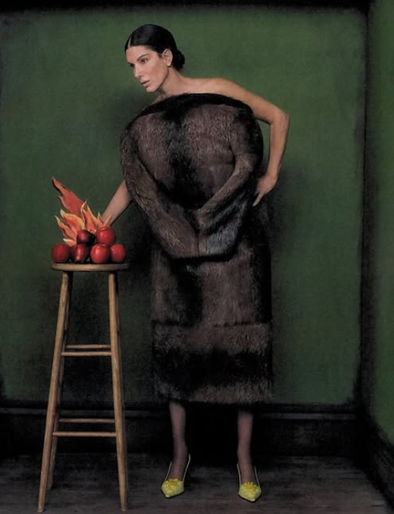 Sandra Bullock embraced a dramatic look in a striking portrait from an earlier chapter of her career, long before motherhood would reshape the way she approached life in the public eye. | Source: Instagram/sandrabullock