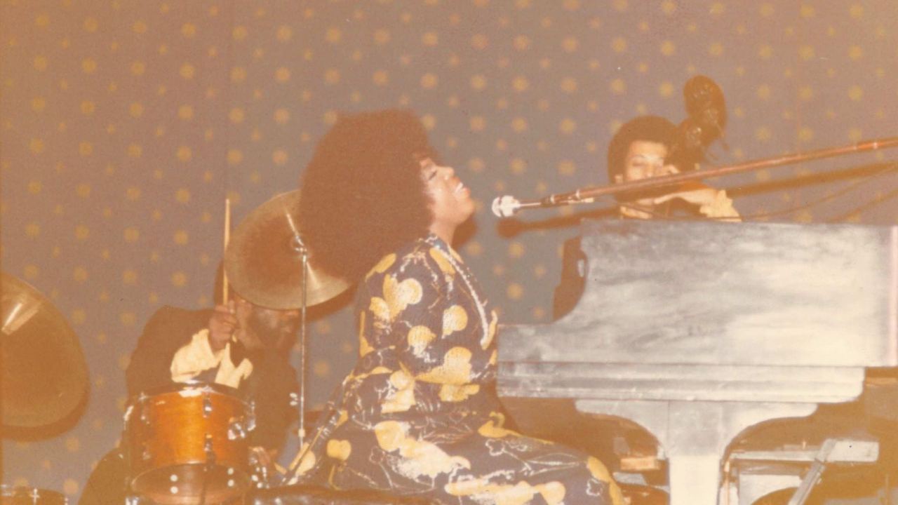 Roberta Flack singing with a live ensemble during her early-1970s breakthrough.