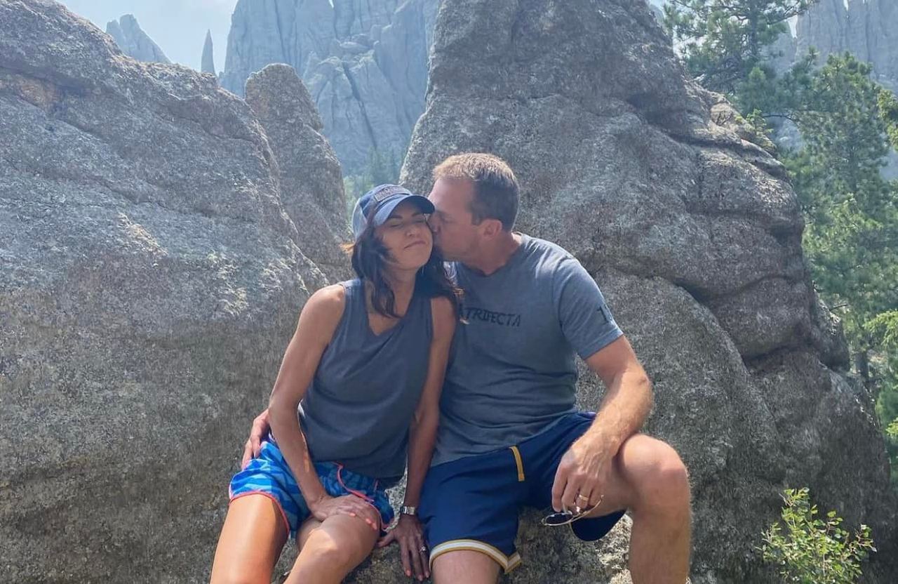 Kristi and Bryon Noem, from a post dated November 30, 2021 | Source: Facebook/bryonnoem