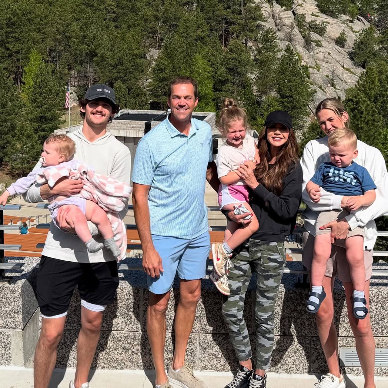 Bryon and Kristi Noem pose with family | Source: Instagram/kristinoem