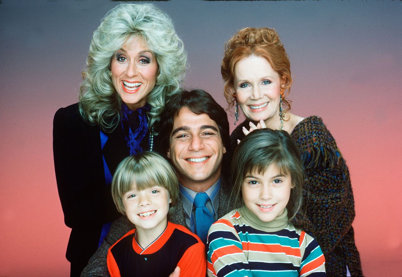 Tony Danza, Alyssa Milano, Danny Pintauro, Judith Light, and Katherine Helmond on "Who's the Boss?" September 20, 1984 | Source: Getty Images