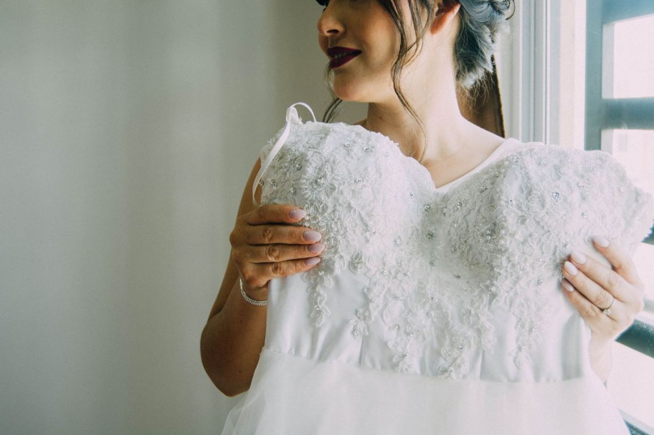 A Future Mother-in-Law Criticized the Wedding Dress a Girl Had Sewn for Her Mother – When the Groom Overheard, What He D