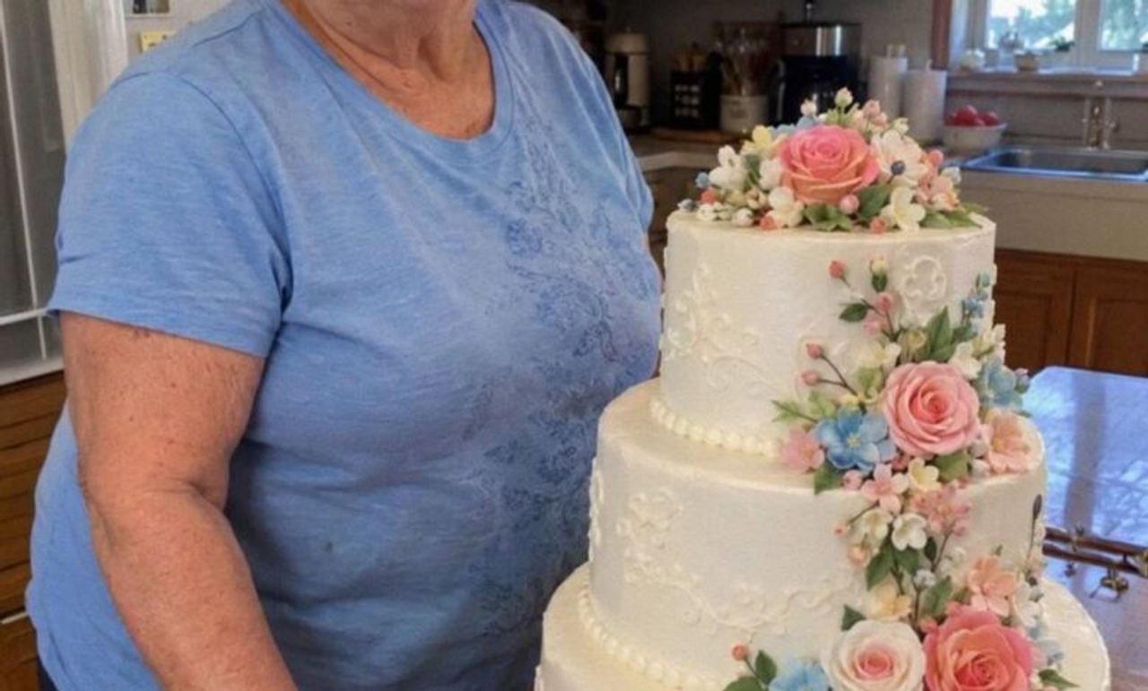 A Man’s Fiancée Asked His Grandmother to Make Her a Huge Wedding Cake, Then Refused to Pay for It – So His Sister Prepar