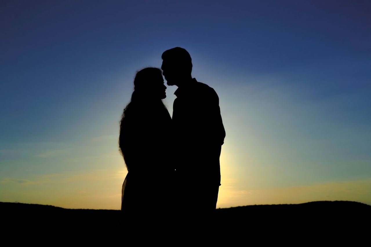 A Real Estate Agent Kept Touching Her Client's Arm and Saying She Knew What 'A Man Like Him' Needed – But One Question f