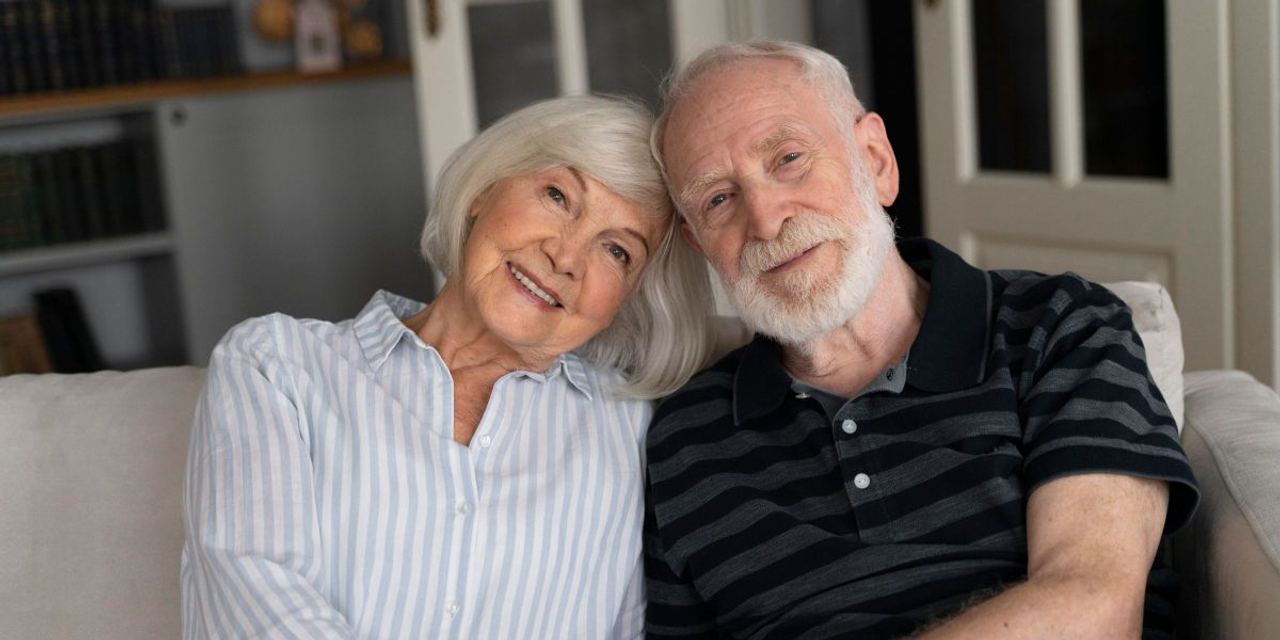 A Woman's Millionaire Husband Left Her Nothing After 48 Years of Marriage Except a Note with an Address – When She Went