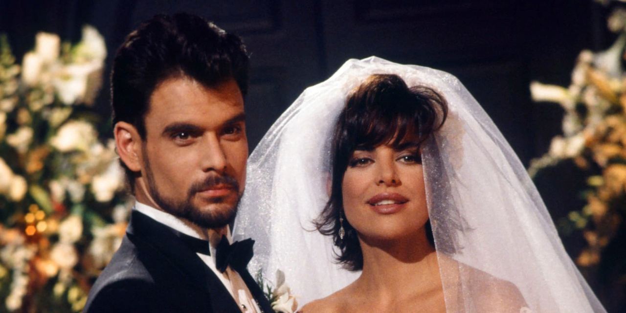 Robert Kelker-Kelly and Lisa Rinna | Source: Getty Images