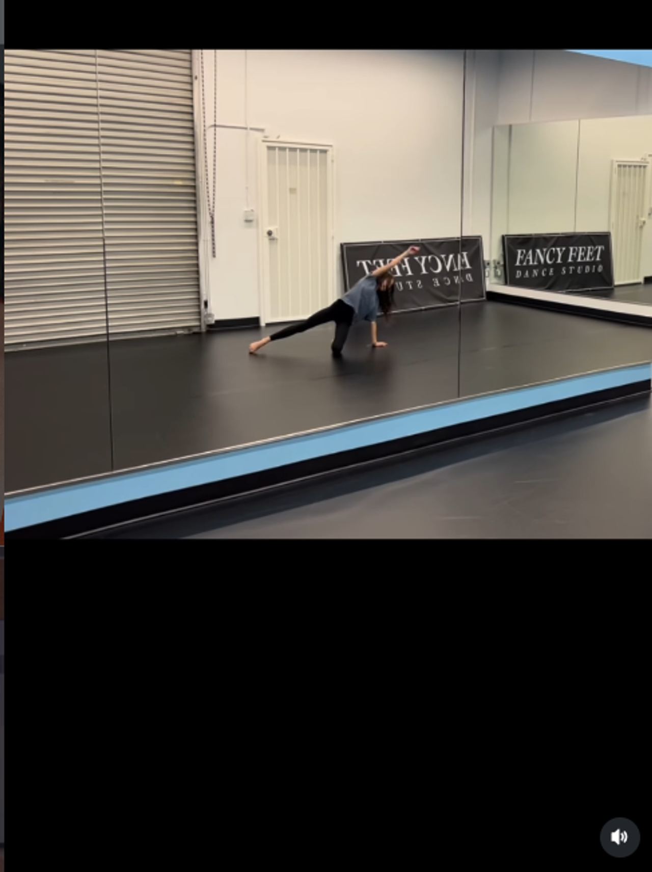 Fiona Lowe rehearses in a dance studio, working through her choreography during a second rehearsal a few weeks after her return. Her teacher, Kendra Andrews, noticed the teenager's progress. | Source: Instagram/kendraandrews