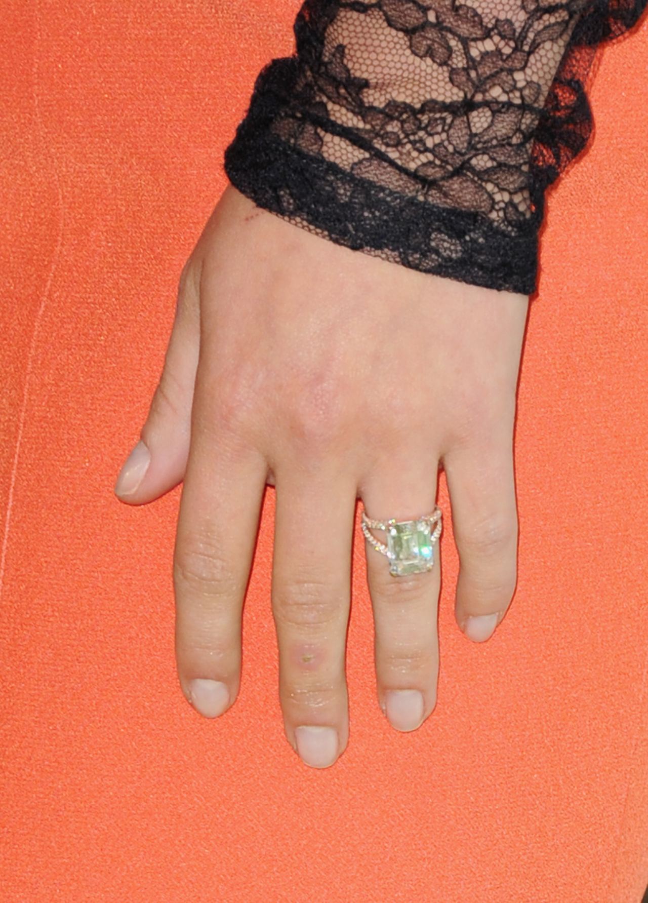 Hayden Panettiere’s emerald-cut engagement ring, which she had held onto for years, is now reportedly missing following her death, raising questions about what happened to the sentimental $500,000 piece. | Source: Getty Images