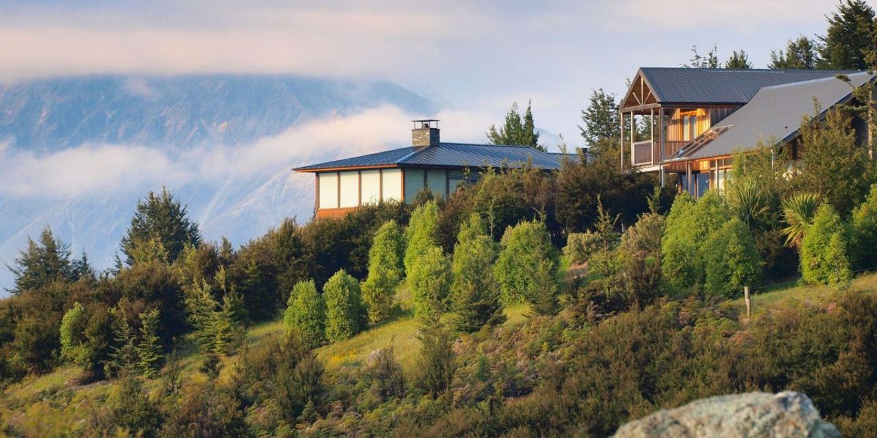 Husband Took His Wife to Same Lodge for 25 Anniversaries – This Time, the Receptionist Asked, 'Will the Other Mrs. Carte