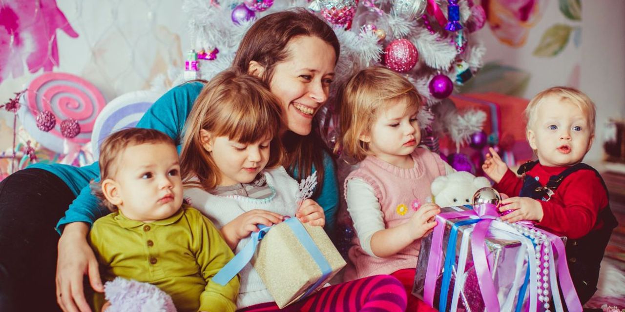 I Raised My Fiancé's 10 Children After He Left Us – 30 Years Later, His Attorney Appeared at My Door and Said, 'He Asked