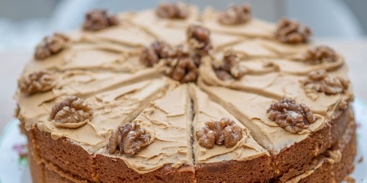 Close-up shot of a cake | Source: Getty Images