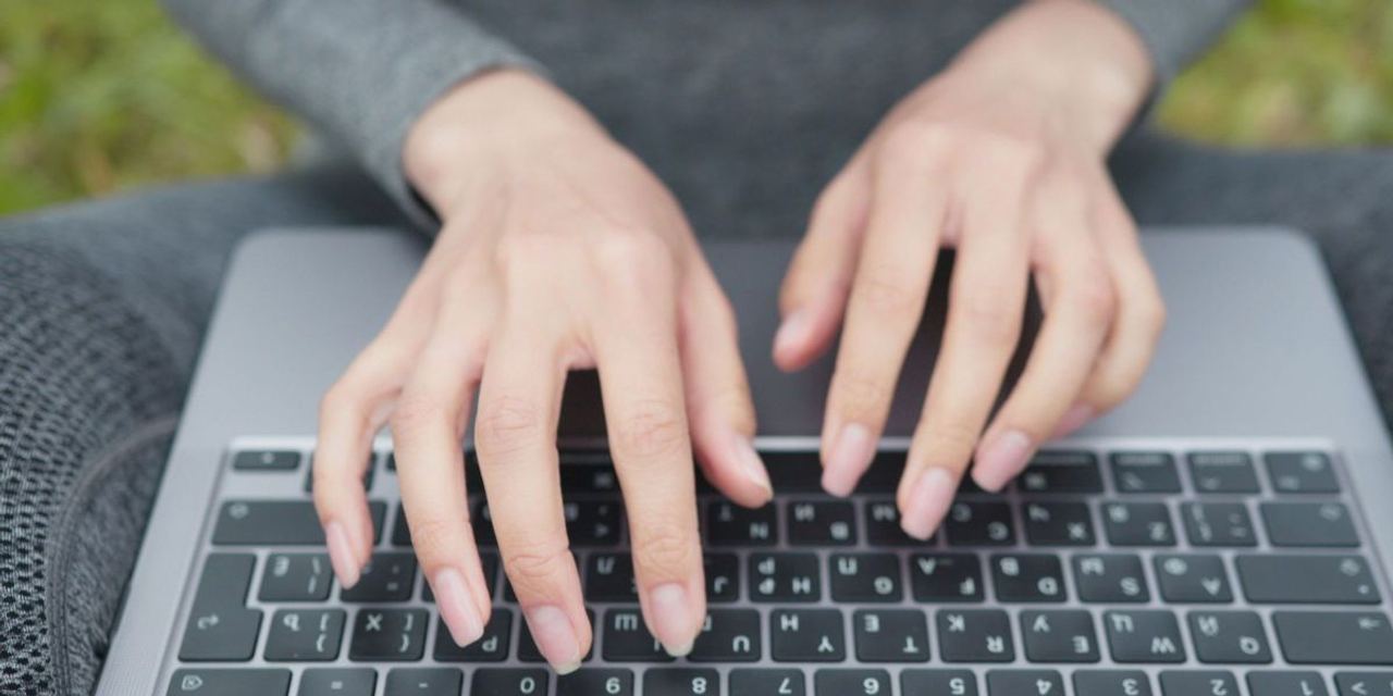 My Husband Broke My Laptop Because 'Women Aren't Supposed to Be Smart' – What Our 8-Year-Old Daughter Did Next Wiped the