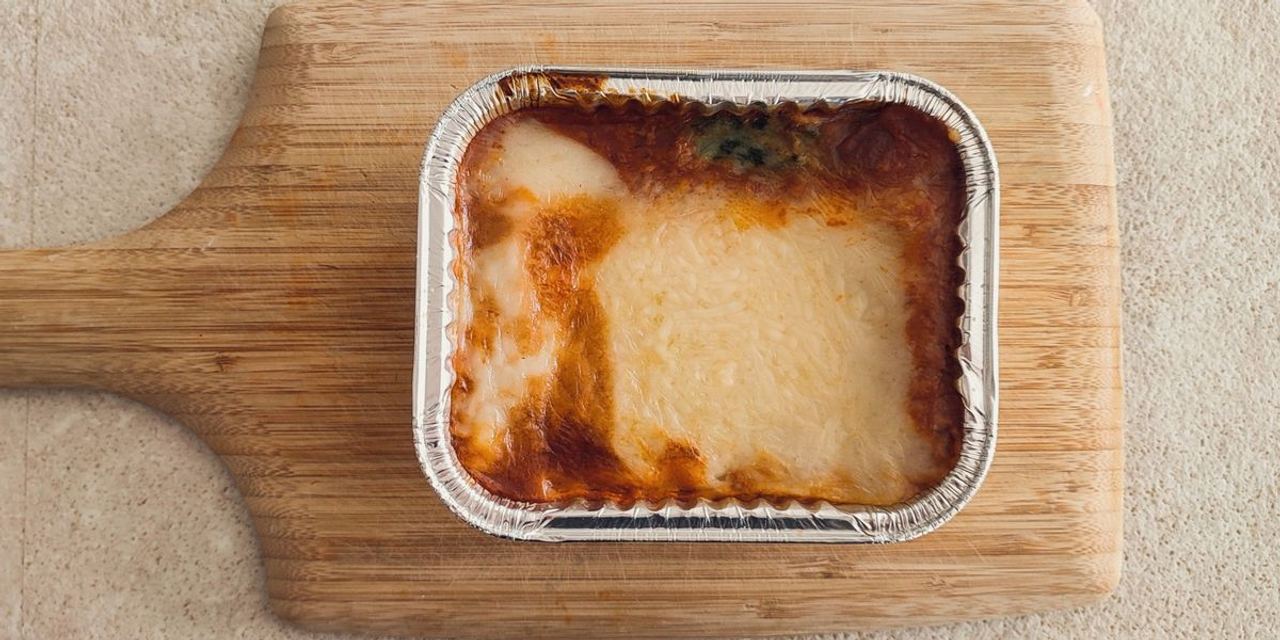 My Husband Came Home with a Lasagna After Watching Football with the Guys – Then I Read the Note on the Lid: 'For Daddy'
