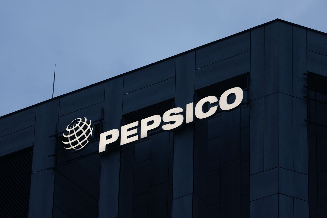 PepsiCo said in 2026 that its food and beverage portfolio is consumed more than 1 billion times a day across more than 200 countries and territories, making even a limited labeling issue notable at this scale. | Source: Getty Images