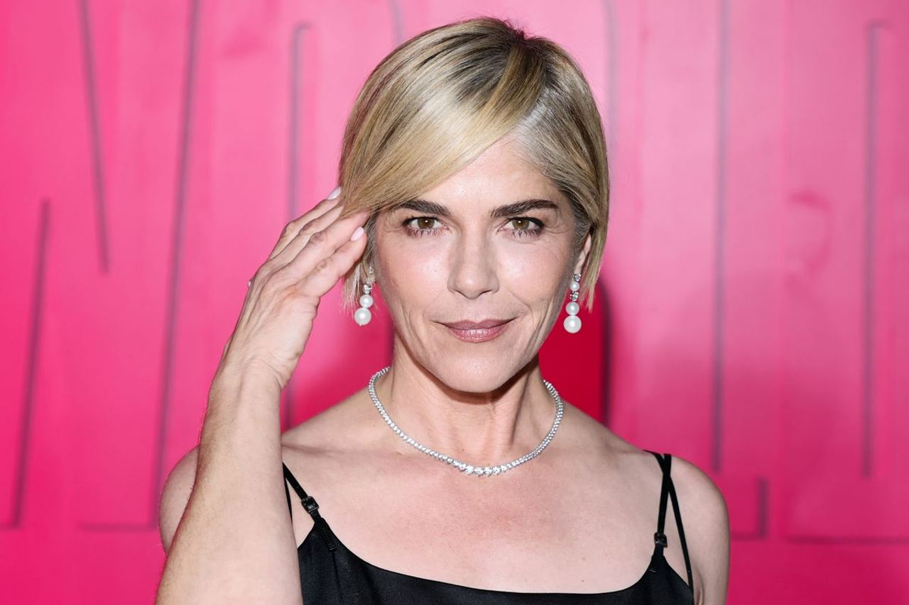 Selma Blair's 911 Dispatch Audio from Delta Flight Incident Has Been Released – Details Surrounding What Was Captured on