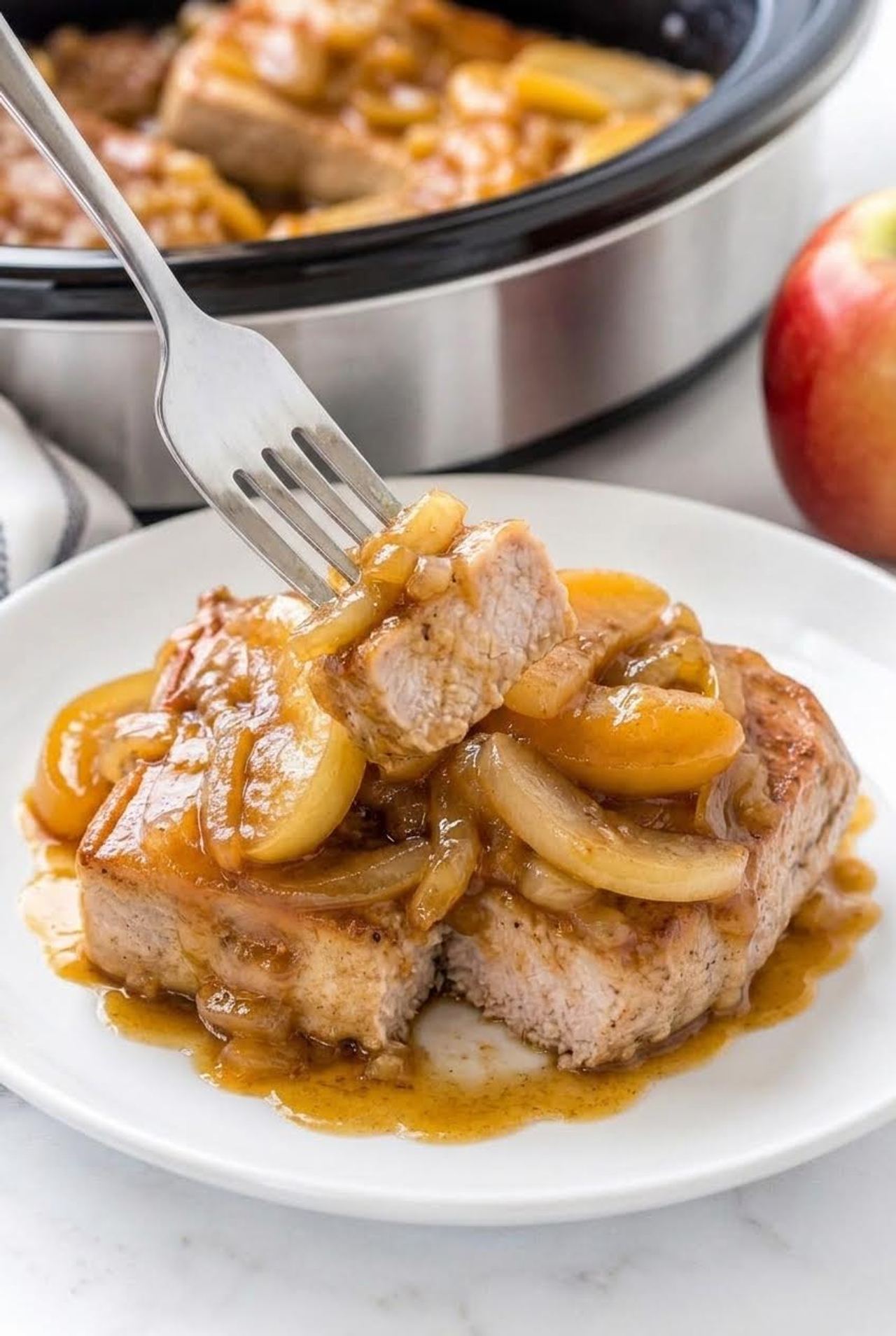 Slow Cooker Pork Chops with Apples