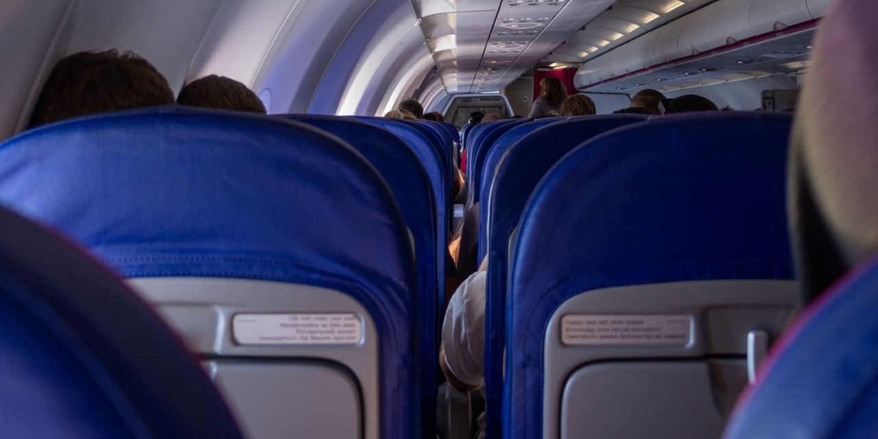 The inside of an airplane | Source: Pexels